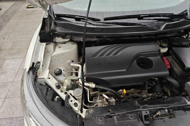 Used Renault Kadjar 2017 2.0L Two-Wheel-Drive Leading Edition Engine Bay Right