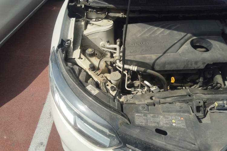 Used Renault Kadjar 2017 2.0L Two-Wheel-Drive Leading Edition Engine Bay Right