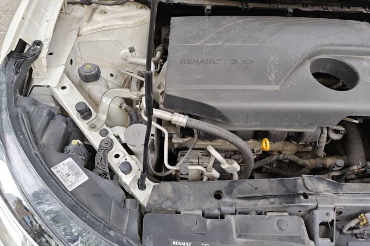 Used Renault Kadjar 2017 2.0L Four-Wheel Drive Premium Edition Engine Bay Right