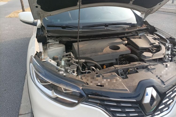 Used Renault Kadjar 2017 2.0L Four-Wheel Drive Premium Edition Engine Bay Right