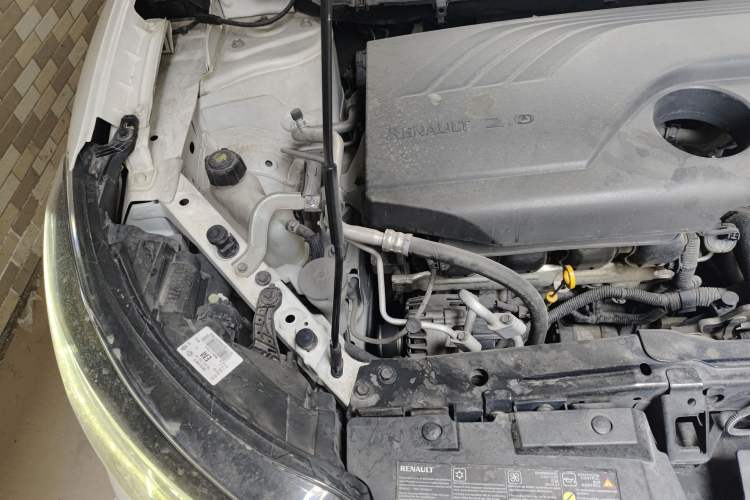 Used Renault Kadjar 2017 2.0L Two-Wheel-Drive Leading Edition Engine Bay Right
