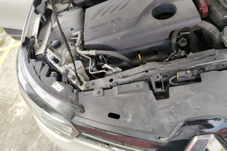 Used Renault Kadjar 2017 2.0L Two-Wheel-Drive Leading Edition Engine Bay Right