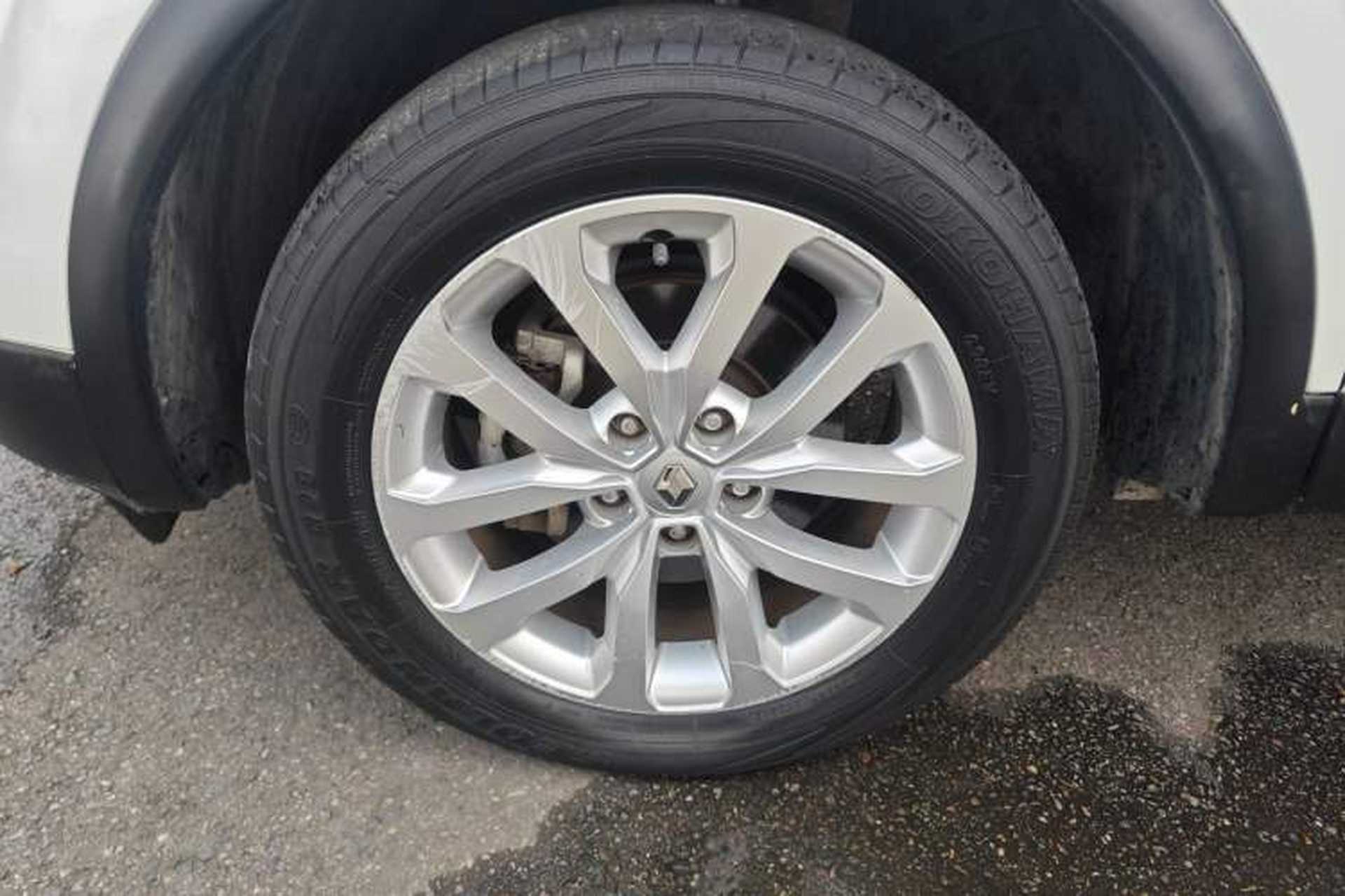 Used Renault Kadjar 2017 2.0L Two-Wheel Drive Comfort Edition Exterior 3