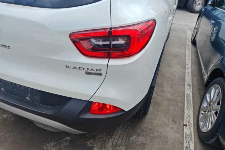 Used Renault Kadjar 2017 2.0L Two-Wheel-Drive Leading Edition Exterior 3