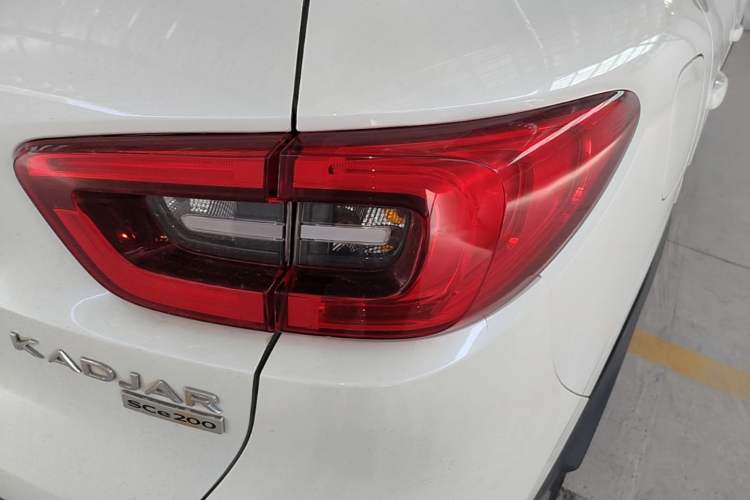 Used Renault Kadjar 2017 2.0L Two-Wheel Drive Fashion Edition Exterior 3