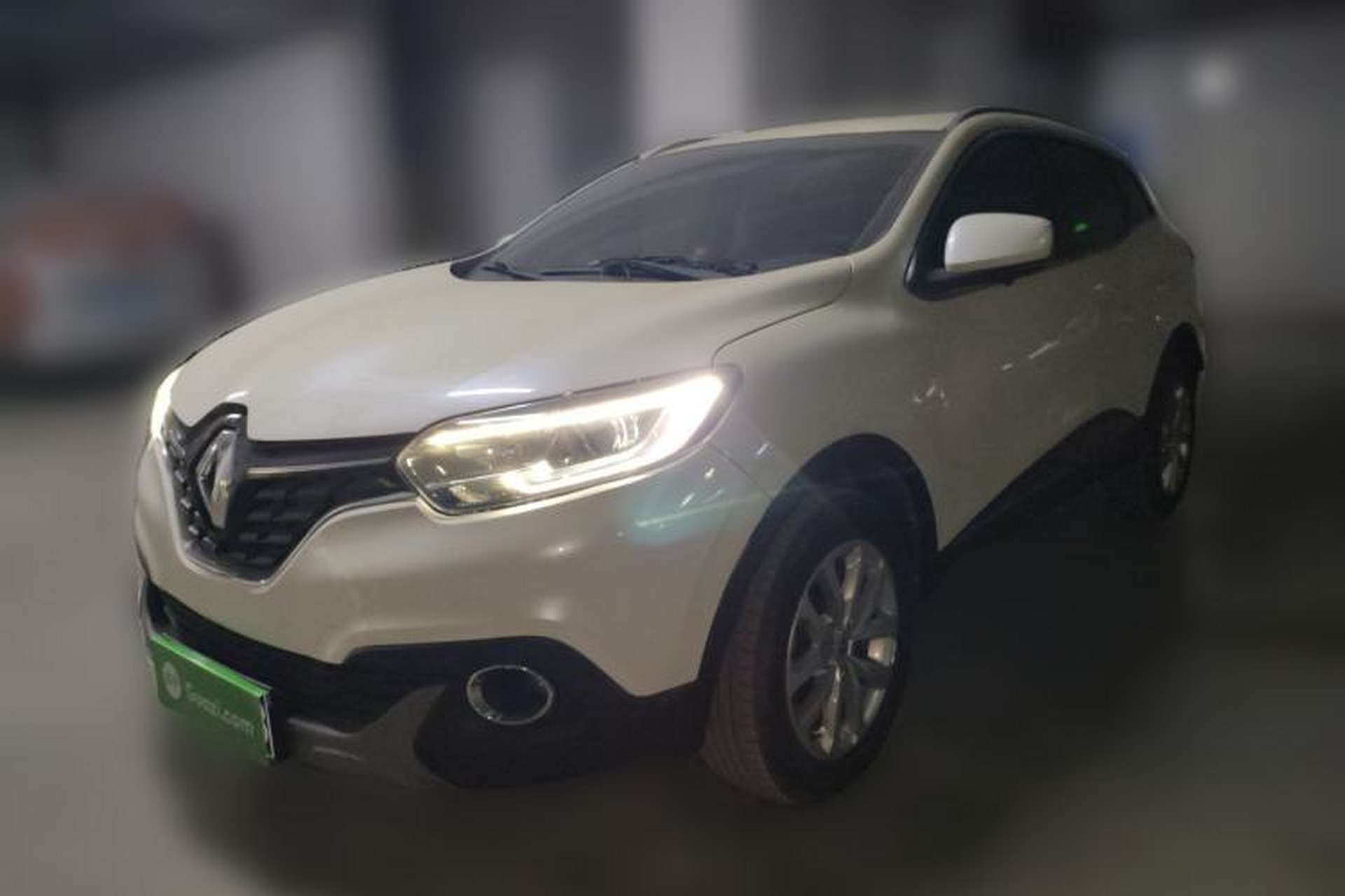 Used Renault Kadjar 2017 2.0L Two-Wheel-Drive Leading Edition Front Left 45 Deg