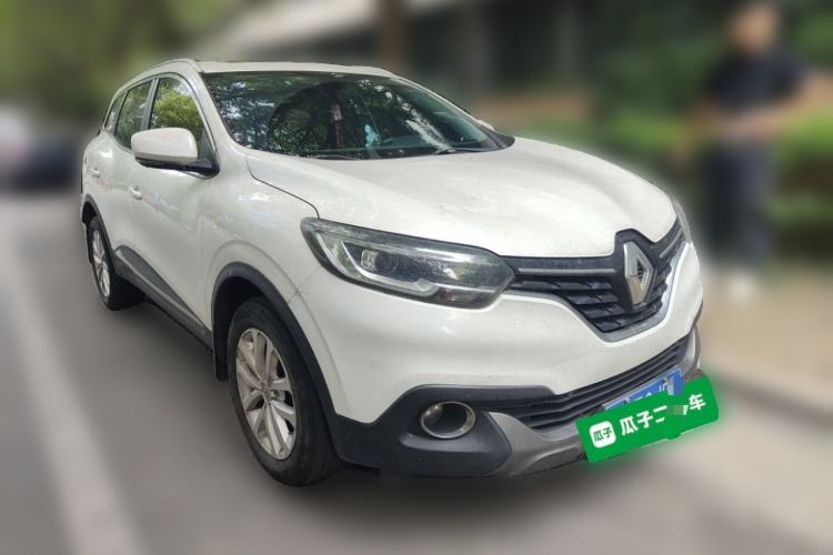 Used Renault Kadjar 2017 2.0L Two-Wheel Drive Comfort Edition Front Right 45 Deg