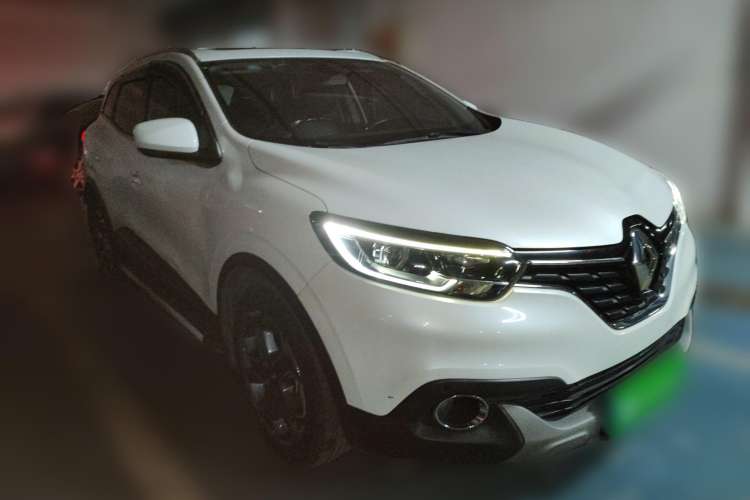 Used Renault Kadjar 2017 2.0L Two-Wheel Drive Luxury Edition Front Right 45 Deg