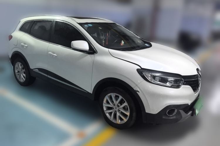 Used Renault Kadjar 2017 2.0L Two-Wheel-Drive Leading Edition Front Right 45 Deg