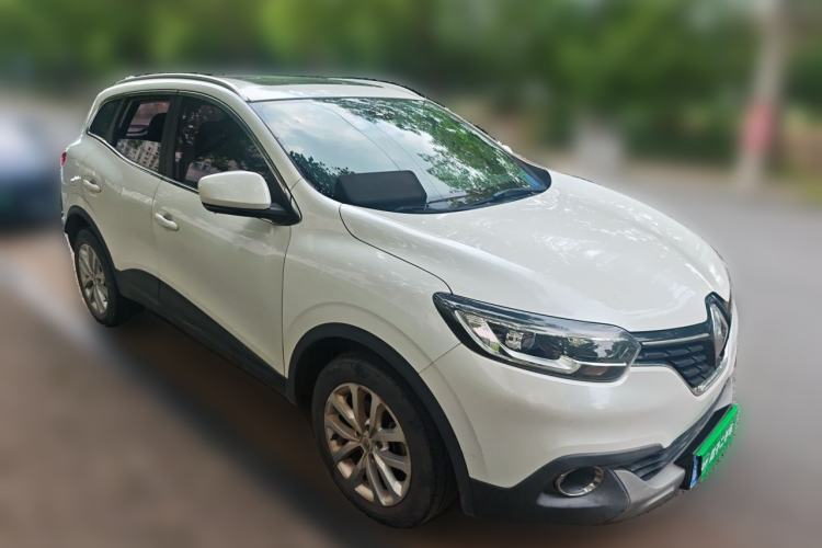 Used Renault Kadjar 2017 2.0L Two-Wheel Drive Comfort Edition Front Right 45 Deg