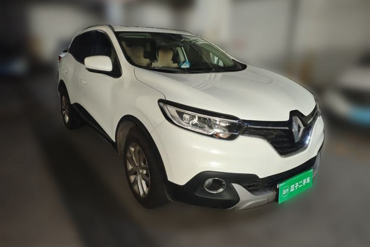 Used Renault Kadjar 2017 2.0L Two-Wheel Drive Comfort Edition Front Right 45 Deg