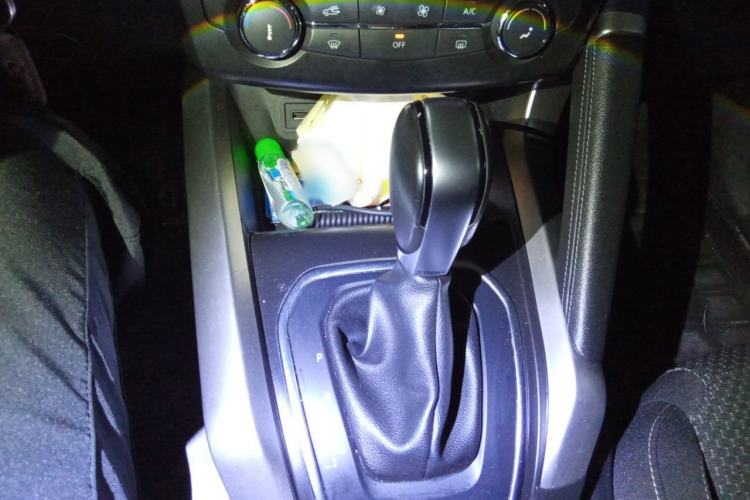 Used Renault Kadjar 2017 2.0L Two-Wheel Drive Fashion Edition Gear Lever