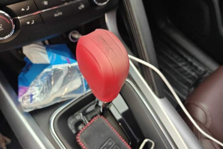 Used Renault Kadjar 2017 2.0L Two-Wheel-Drive Leading Edition Gear Lever