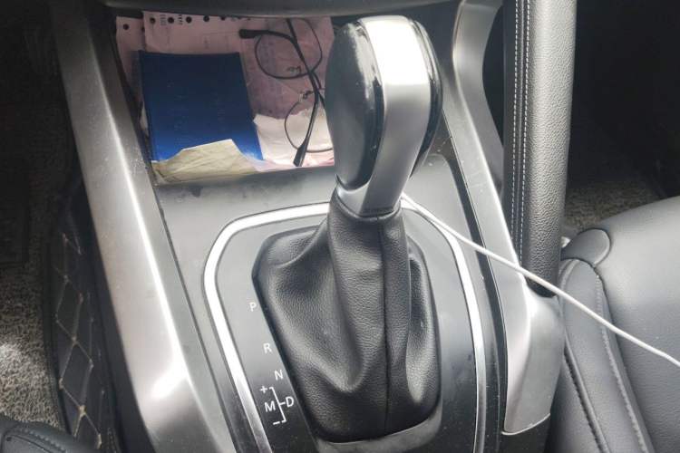 Used Renault Kadjar 2017 2.0L Two-Wheel Drive Fashion Edition Gear Lever
