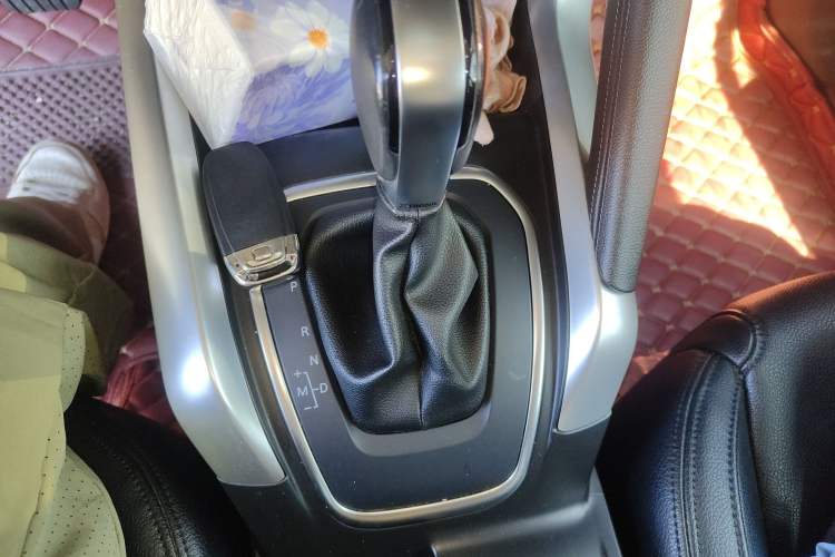 Used Renault Kadjar 2017 2.0L Two-Wheel Drive Fashion Edition Gear Lever