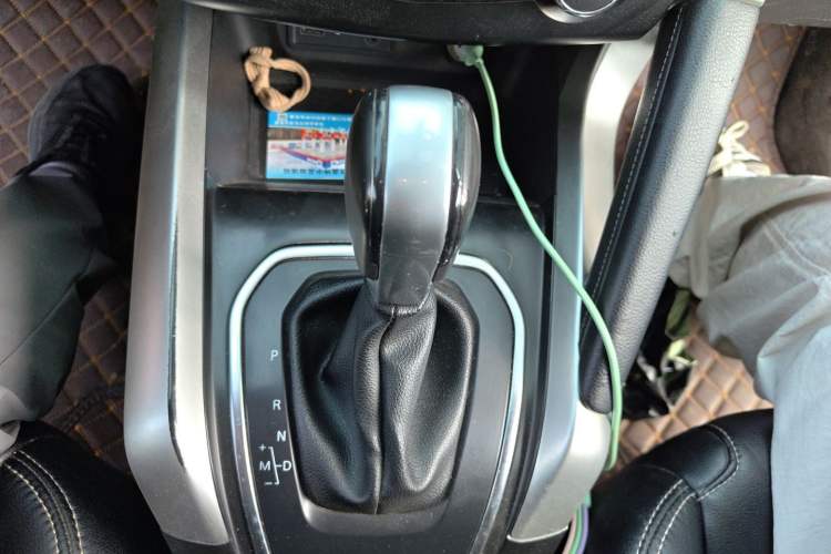 Used Renault Kadjar 2017 2.0L Two-Wheel Drive Fashion Edition Gear Lever