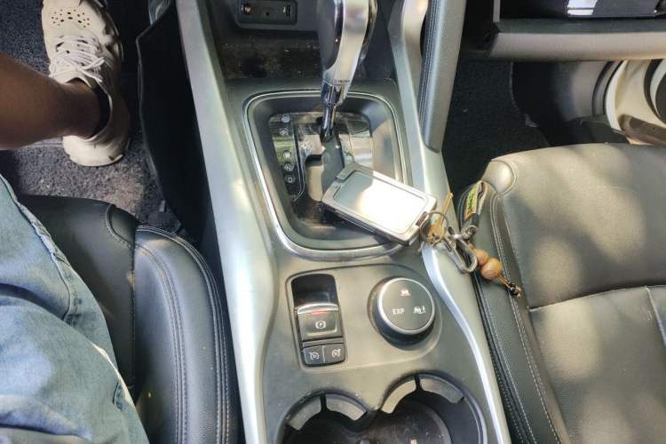 Used Renault Kadjar 2017 2.0L Two-Wheel Drive Luxury Edition Gear Lever
