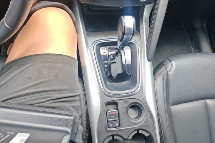 Used Renault Kadjar 2017 2.0L Two-Wheel-Drive Leading Edition Gear Lever