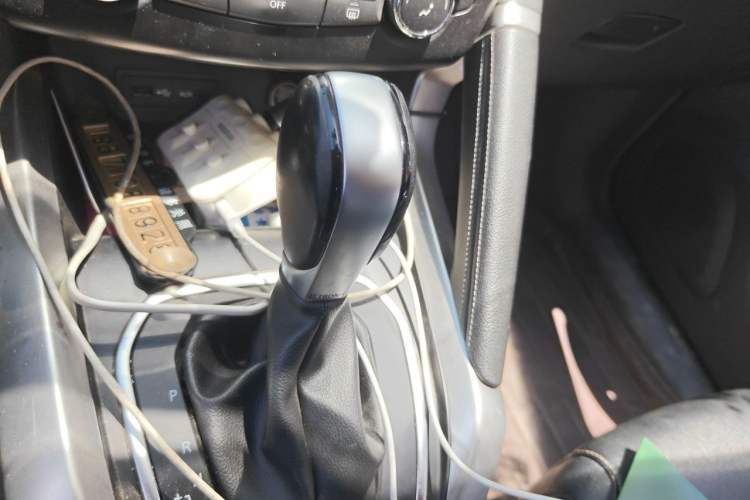 Used Renault Kadjar 2017 2.0L Two-Wheel Drive Fashion Edition Gear Lever
