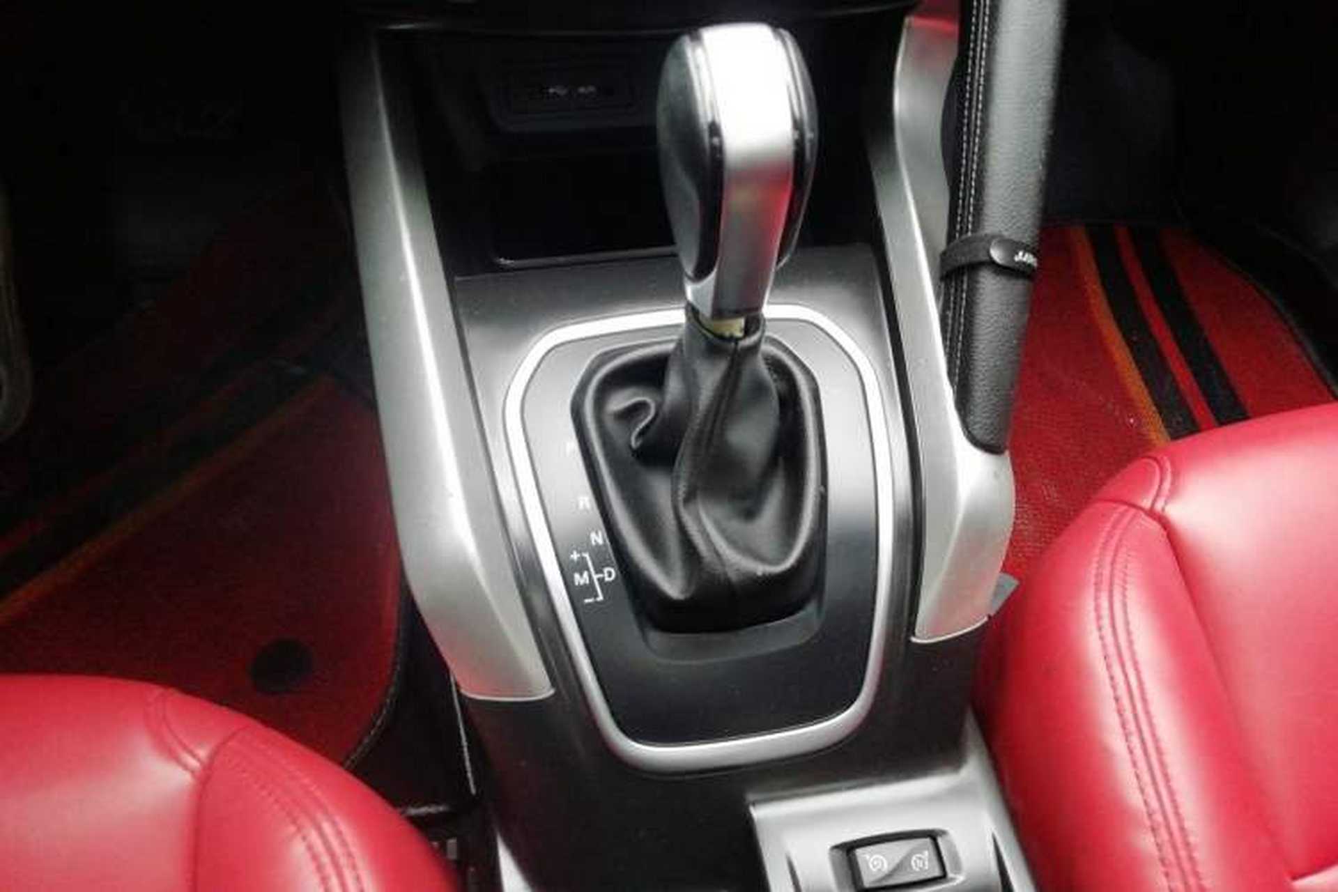 Used Renault Kadjar 2017 2.0L Two-Wheel Drive Comfort Edition Gear Lever