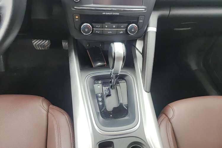 Used Renault Kadjar 2017 2.0L 120th Anniversary Limited Edition Gear Lever