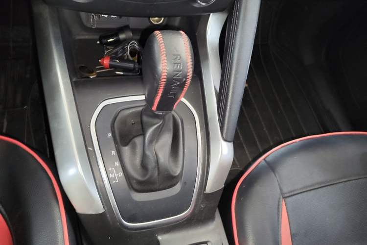 Used Renault Kadjar 2017 2.0L Two-Wheel Drive Fashion Edition Gear Lever