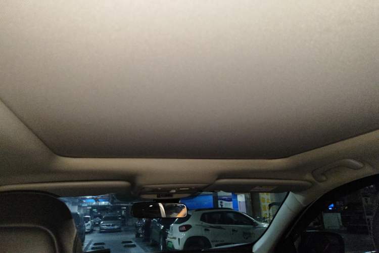 Used Renault Kadjar 2017 2.0L Two-Wheel Drive Luxury Edition Headliner