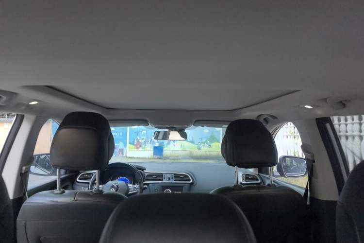 Used Renault Kadjar 2017 2.0L Two-Wheel-Drive Leading Edition Headliner