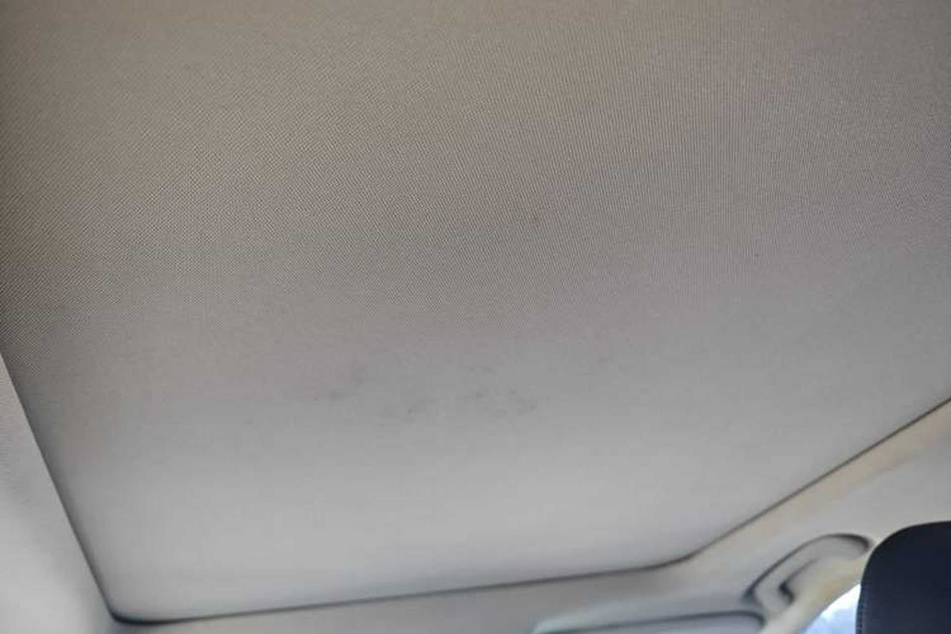 Used Renault Kadjar 2017 2.0L Two-Wheel Drive Comfort Edition Headliner