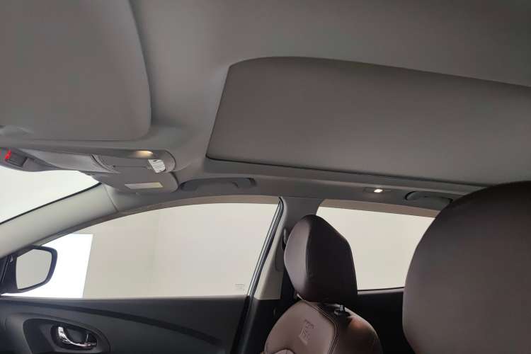 Used Renault Kadjar 2017 2.0L 120th Anniversary Limited Edition Headliner