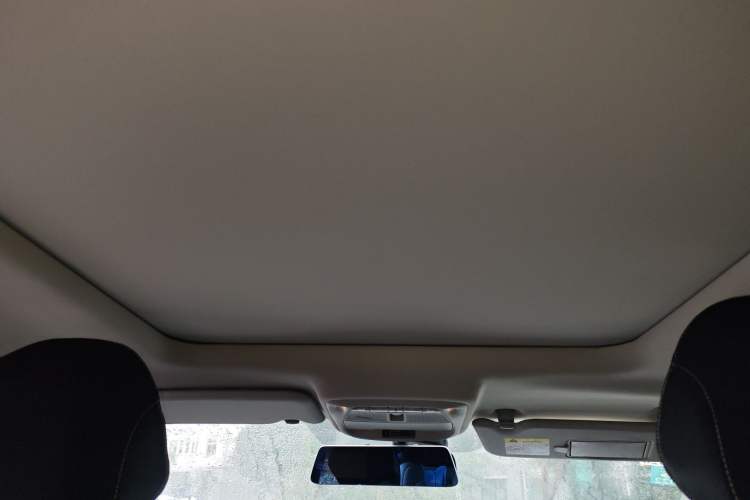 Used Renault Kadjar 2017 2.0L Two-Wheel Drive Comfort Edition Headliner
