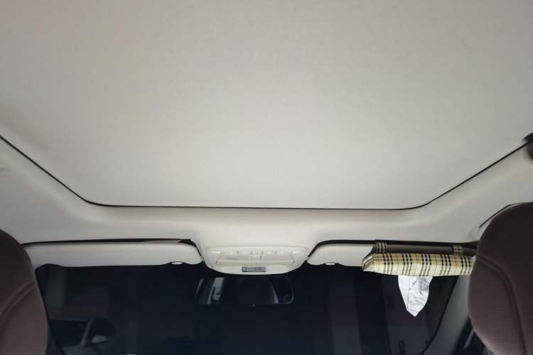 Used Renault Kadjar 2017 2.0L 120th Anniversary Limited Edition Headliner