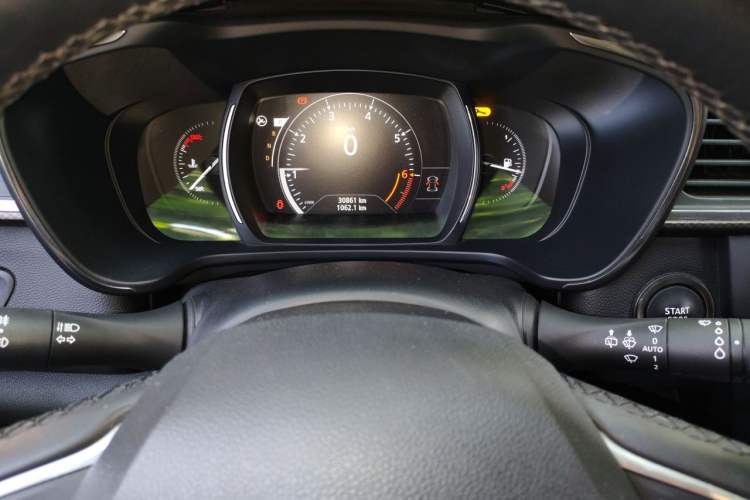 Used Renault Kadjar 2017 2.0L Two-Wheel Drive Luxury Edition Instrument Cluster