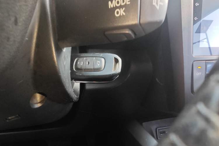 Used Renault Kadjar 2017 2.0L Two-Wheel Drive Comfort Edition Interior 1