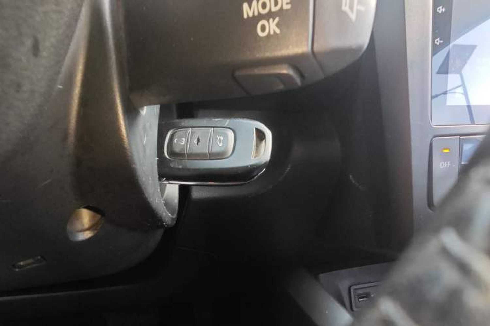 Used Renault Kadjar 2017 2.0L Two-Wheel Drive Comfort Edition Interior 1
