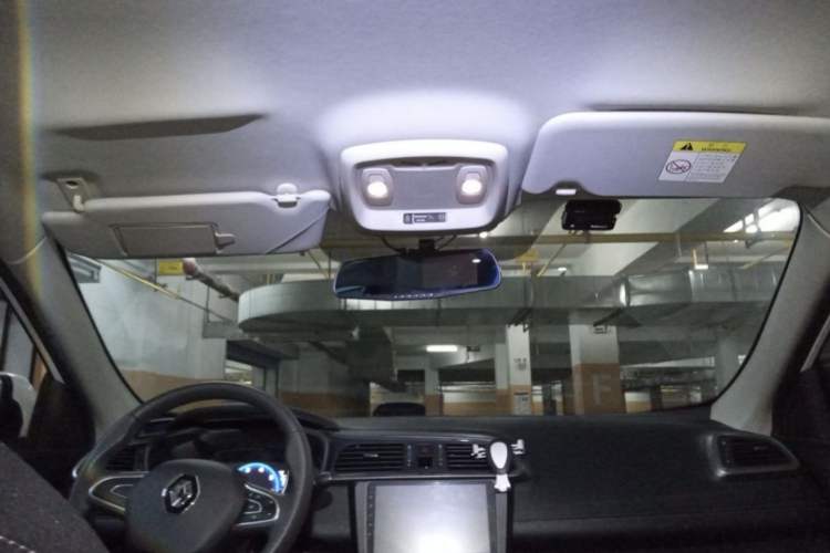 Used Renault Kadjar 2017 2.0L Two-Wheel Drive Fashion Edition Interior 3