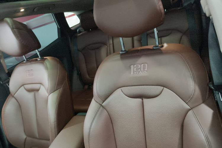 Used Renault Kadjar 2017 2.0L 120th Anniversary Limited Edition Interior 4