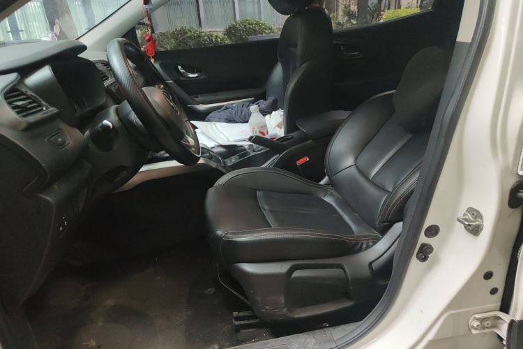 Used Renault Kadjar 2017 2.0L Two-Wheel Drive Comfort Edition Left Front Seat
