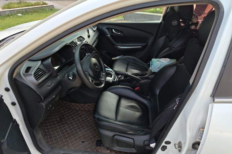 Used Renault Kadjar 2017 2.0L Two-Wheel Drive Fashion Edition Left Front Seat