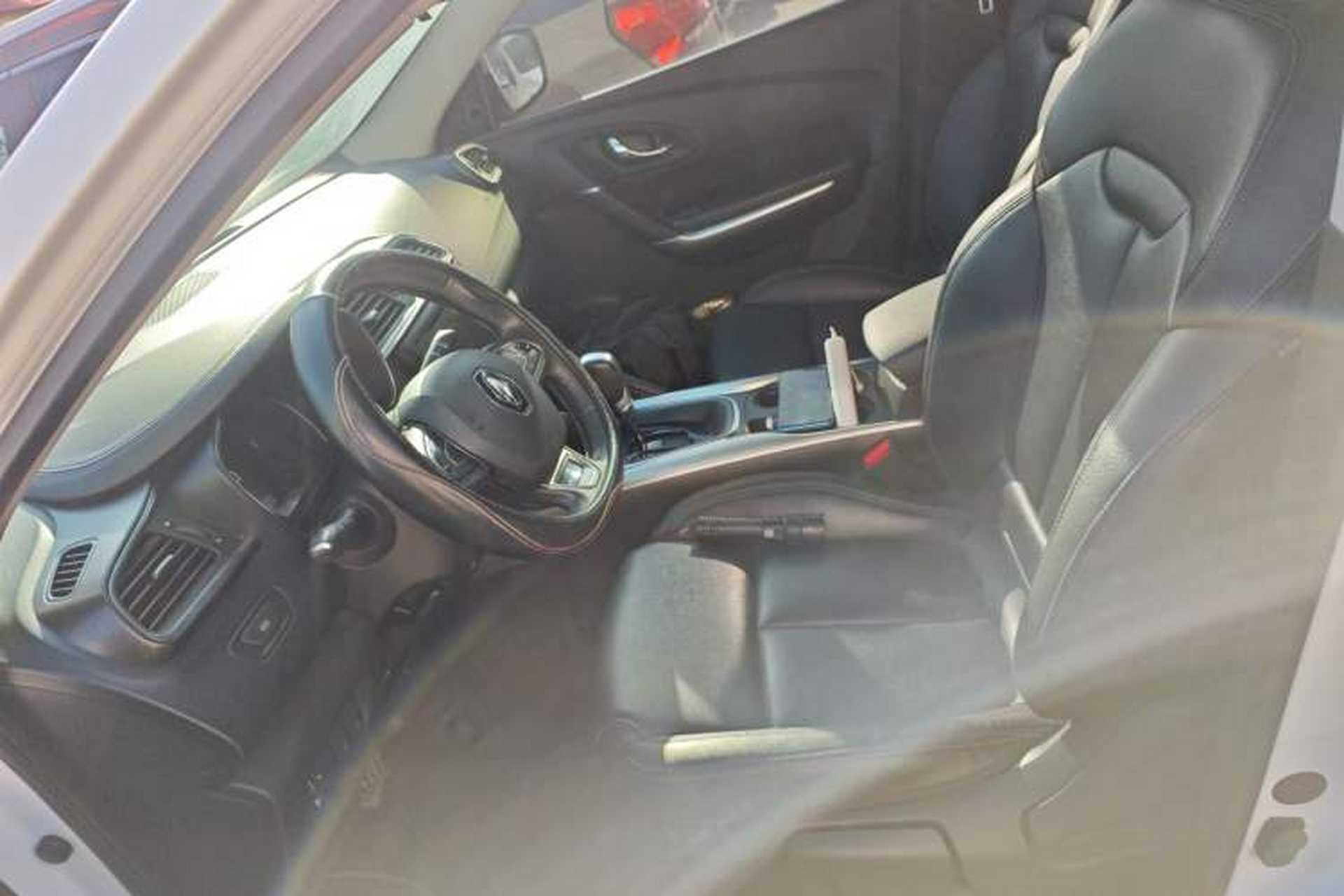 Used Renault Kadjar 2017 2.0L Two-Wheel-Drive Leading Edition Left Front Seat