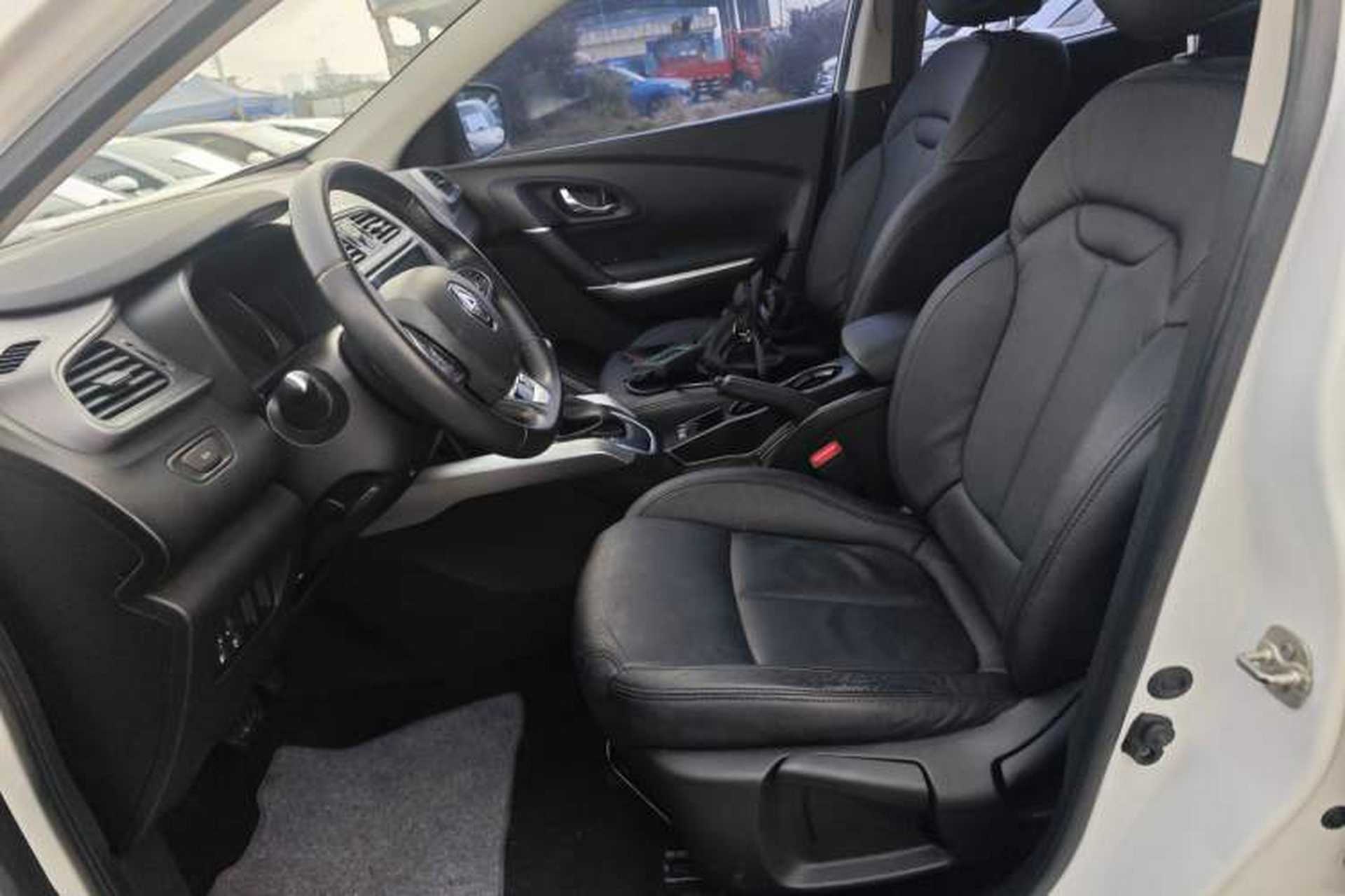 Used Renault Kadjar 2017 2.0L Two-Wheel Drive Comfort Edition Left Front Seat