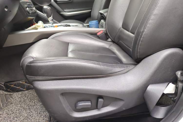 Used Renault Kadjar 2017 2.0L Four-Wheel Drive Premium Edition Left Front Seat