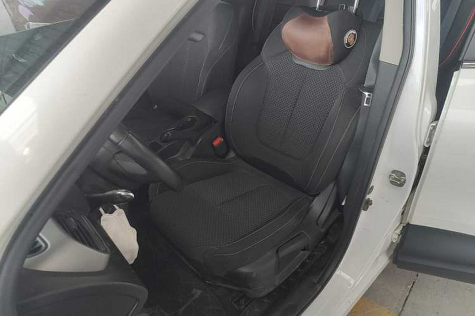 Used Renault Kadjar 2017 2.0L Two-Wheel Drive Comfort Edition Left Front Seat