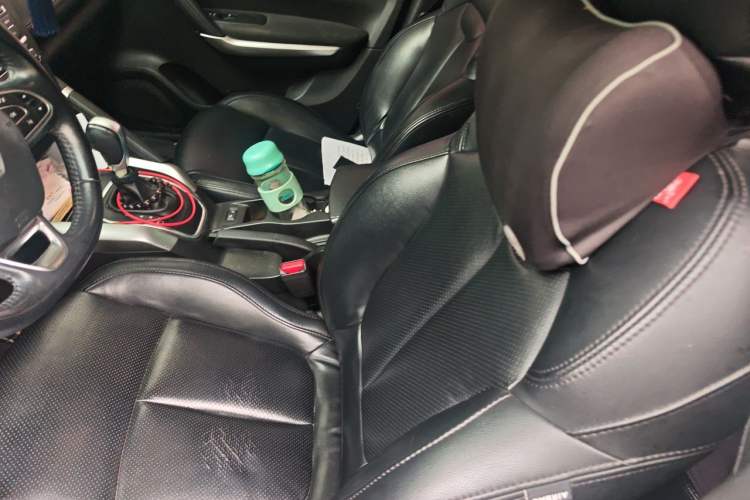 Used Renault Kadjar 2017 2.0L Two-Wheel Drive Comfort Edition Left Front Seat
