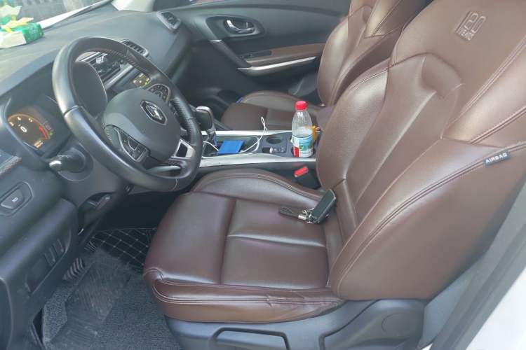 Used Renault Kadjar 2017 2.0L Two-Wheel-Drive Leading Edition Left Front Seat