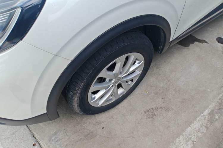 Used Renault Kadjar 2017 2.0L Two-Wheel-Drive Leading Edition Left Front Wheel Hub