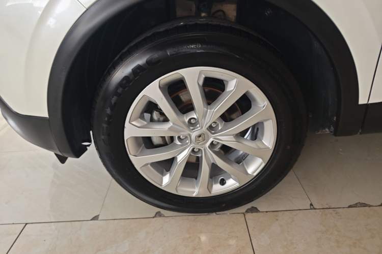 Used Renault Kadjar 2017 2.0L Two-Wheel-Drive Leading Edition Left Front Wheel Hub