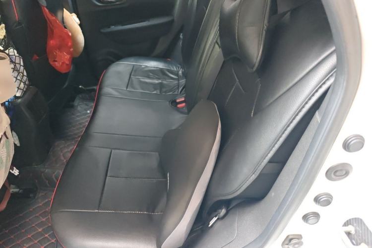 Used Renault Kadjar 2017 2.0L Two-Wheel Drive Comfort Edition Left Rear Seat