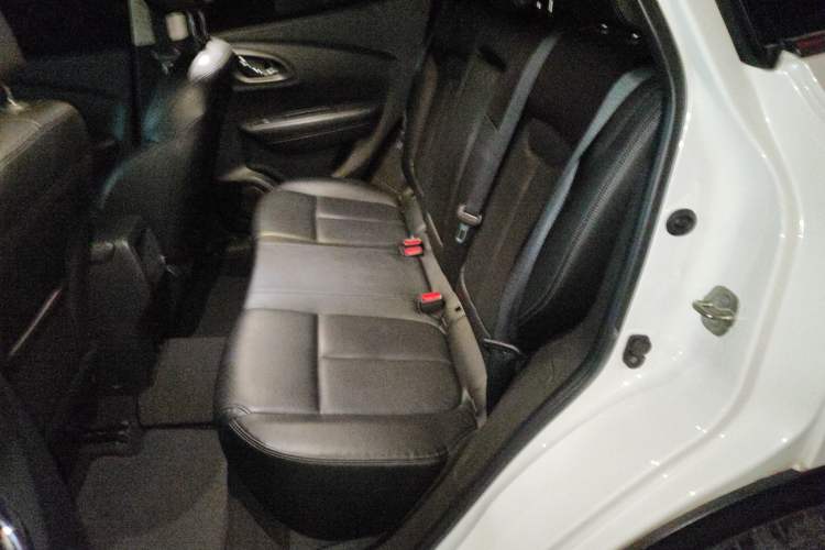 Used Renault Kadjar 2017 2.0L Two-Wheel Drive Luxury Edition Left Rear Seat