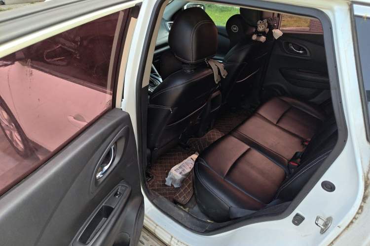 Used Renault Kadjar 2017 2.0L Two-Wheel Drive Fashion Edition Left Rear Seat
